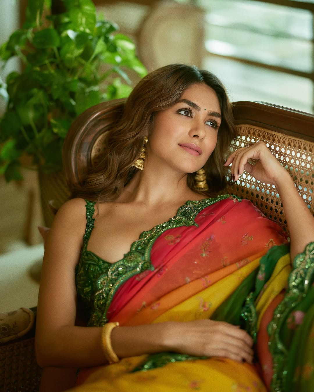 Actress Mrunal Thakur Photo gallery