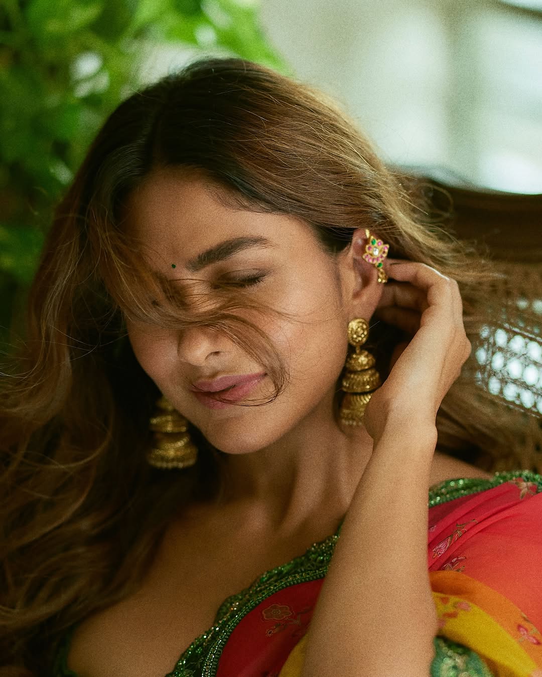 Actress Mrunal Thakur Photo gallery