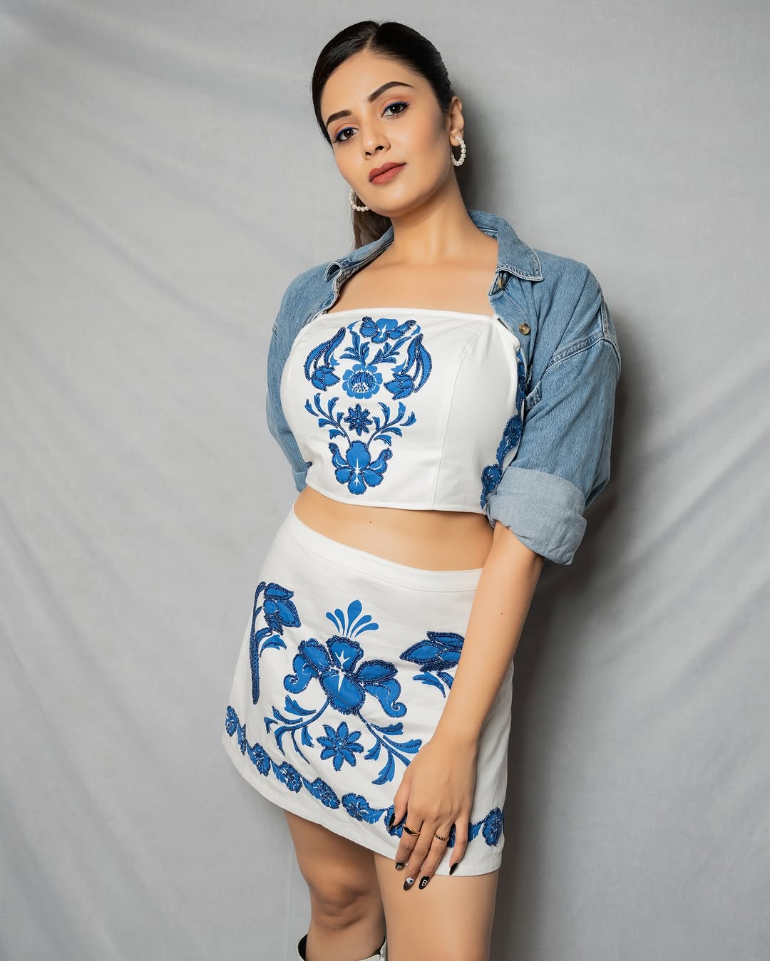 Actress Sree Mukhi Photo Gallery