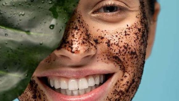 Natural Face Packs: ఫేస్ క్రీములు అవసరమే లేదు, ఈ ఫేస్ ప్యాక్స్‌తో మెరిసే చర్మం