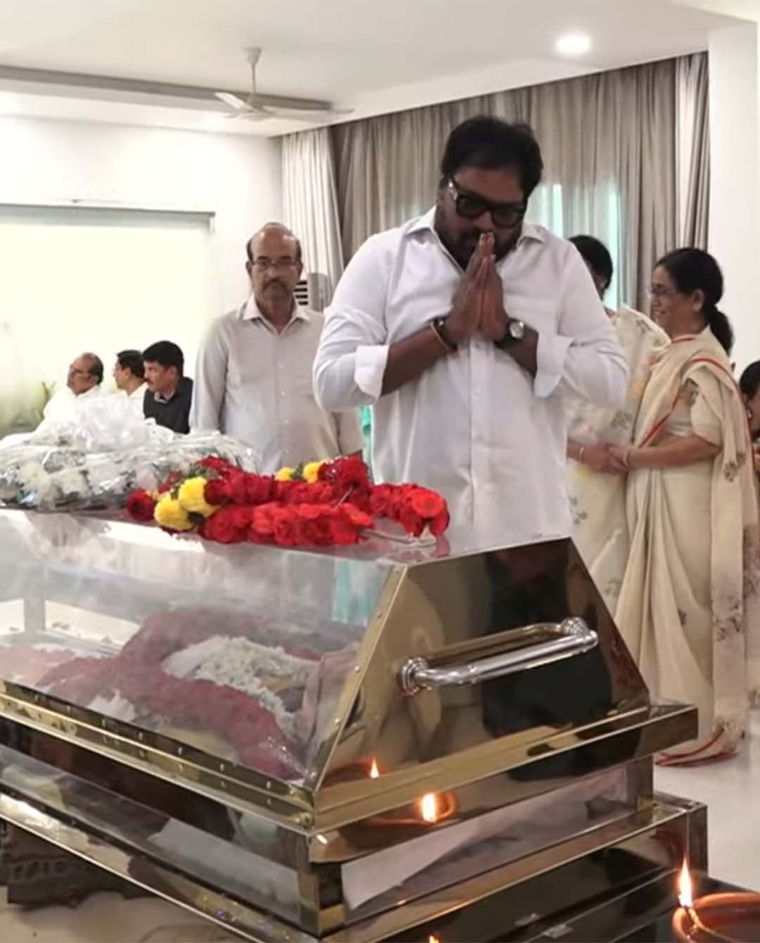 Tollywood Tribute to Allu Aravind Mother