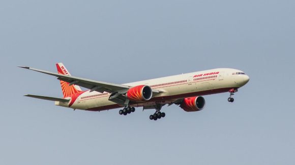 Air India: మరో ఎయిర్ ఇండియా విమానానికి తప్పిన ప్రమాదం.. ఫ్లైట్‌లో కాంగ్రెస్ పార్టీ ఎంపీలు