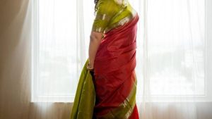 Anasuya Bharadwaj: పరదా చాటున కొంటెగా కవ్విస్తున్న అనసూయ.. అందానికి దాసోహం!