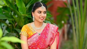 Anshu Malika: చీరకట్టలో మహాలక్ష్మిలా మెరిసిపోతున్న రోజా కూతురు.. ఫోటోలు వైరల్ ఈరోజు వేరే!