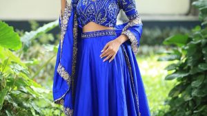 Ashu Reddy: రాయల్ లుక్ లో దర్శనమిచ్చిన వర్మ బ్యూటీ!