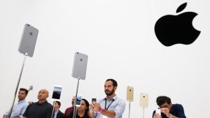 Apple Bounty Reward: ఆపిల్ కంపెనీ బంపర్ ఆఫర్.. ఆ పని చేసినవారికి రూ 17.5 కోట్లు బహుమతి!