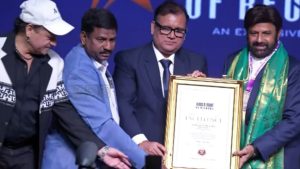 Balakrishna: వరల్డ్ బుక్ ఆఫ్ రికార్డ్ అందుకున్న బాలయ్య… స్టేజ్ పై హీరో రియాక్షన్