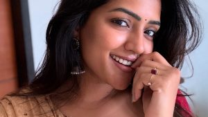 Eesha Rebba: చిలిపి ఫోజులతో కొంటెగా కవ్విస్తున్న ఈషా రెబ్బ.. ఫోటోలు వైరల్!