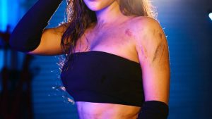 Nabha Natesh: మెకానిక్ షెడ్ లో పనిచేస్తున్న హీరోయిన్.. అంత కష్టం దేనికి?