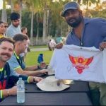 Travis head – SRH Fan : ఆస్ట్రేలియా గడ్డపై  SRH ఫ్యాన్స్ రచ్చ చూడండి.. హెడ్ ను అడ్డంగా పట్టుకొని