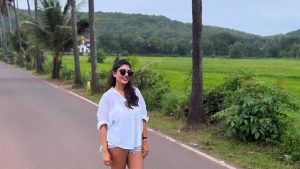 Supritha: నడిరోడ్డుపై థైస్ అందాలతో రెచ్చగొడుతున్న సుప్రీత!