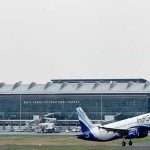 Shamshabad Airport: శంషాబాద్ ఎయిర్ పోర్టులో అనుకూలించని వాతావరణం.. ఐదు విమానాలు మళ్లింపు