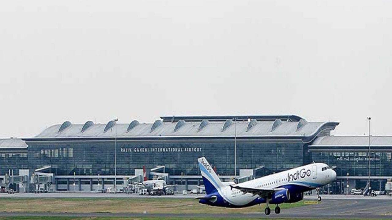 Shamshabad Airport: శంషాబాద్ ఎయిర్ పోర్టులో అనుకూలించని వాతావరణం.. ఐదు విమానాలు మళ్లింపు