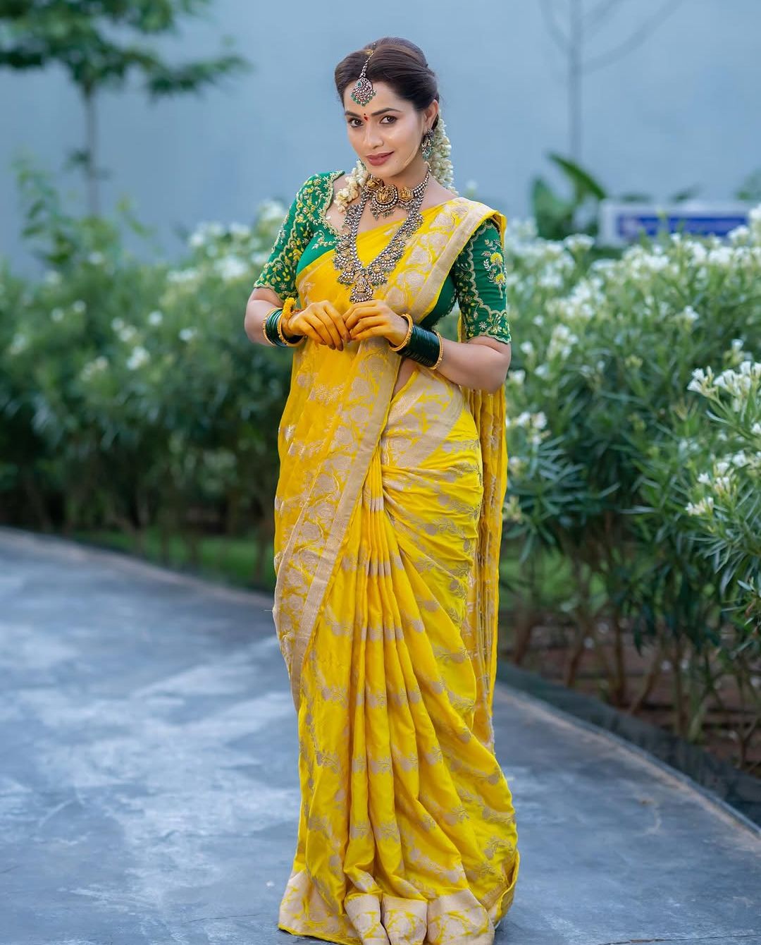 Shobha Shetty: సాంప్రదాయ దుస్తుల్లో మహాలక్ష్మిలా కనిపిస్తున్న శోభా శెట్టి!