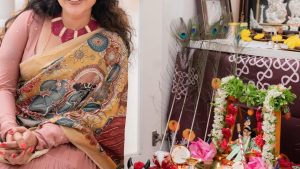Sravanthi chokkarapu: కృష్ణాష్టమి స్పెషల్.. అదిరిపోయే లుక్కులో ఆకట్టుకున్న స్రవంతి!