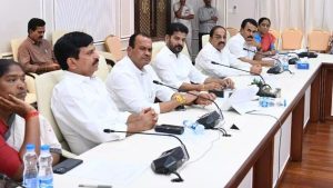 Telangana Cabinet: తెలంగాణ కేబినెట్ కీలక నిర్ణయం.. సెప్టెంబర్‌లోనే పంచాయతీ ఎన్నికలు