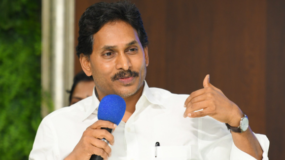 YS Jagan: ఉప ఎన్నికల వేళ జగన్ 8 ప్రశ్నలు.. ఓటమిని ముందే ఒప్పుకున్నారా..?