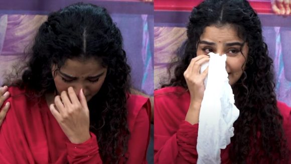 Anupama Parameswaran: ప్లీజ్‌ నా సినిమా చూడండి.. ప్రెస్‌మీట్‌లో ఏడ్చేసిన హీరోయిన్‌ అనుపమ