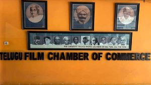 Tollywood: నిర్మాతలతో ఫెడరేషన్‌ భేటీ.. మళ్లీ విఫలమైన చర్చలు.. సమ్మె కొనసాగింపు తప్పదా?