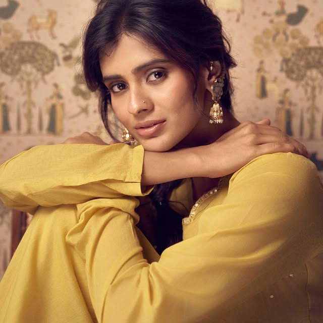 Hebah Patel ( Source / Instagram )