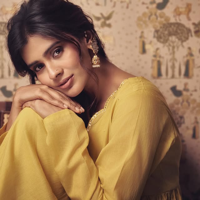 Hebah Patel Photo Gallery