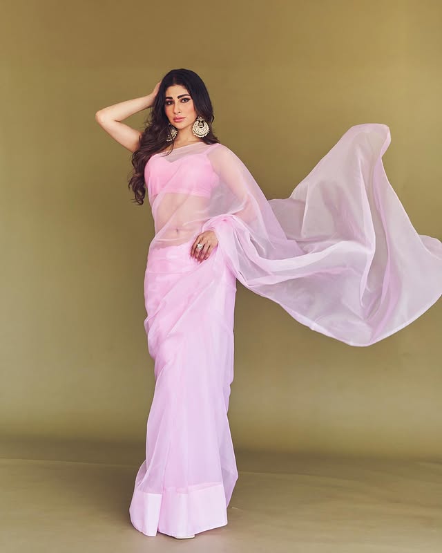 Mouni Roy Photo Gallery