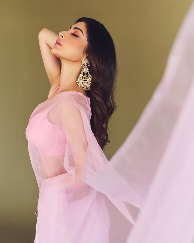 Mouni Roy Photo Gallery