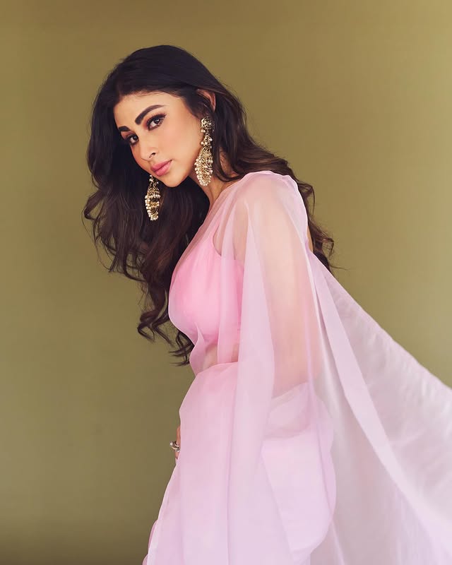 Mouni Roy Photo Gallery