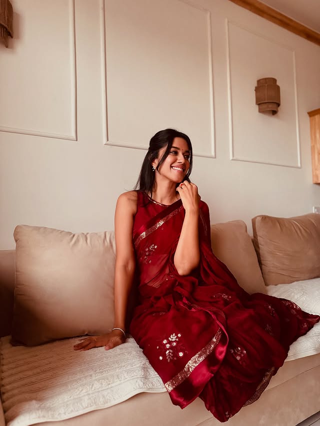 Mirnalini Ravi Photo Gallery