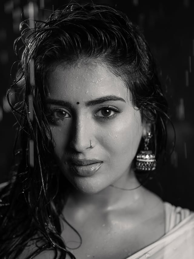 Rashi Singh photo Gallery
