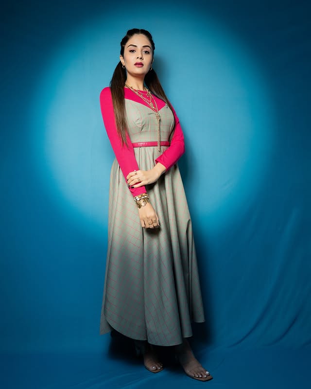 Sreemukhi Photo Gallery