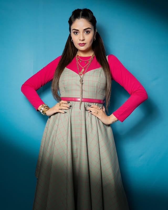 Sreemukhi Photo Gallery
