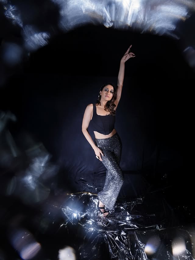 Regina cassandra Photo Gallery