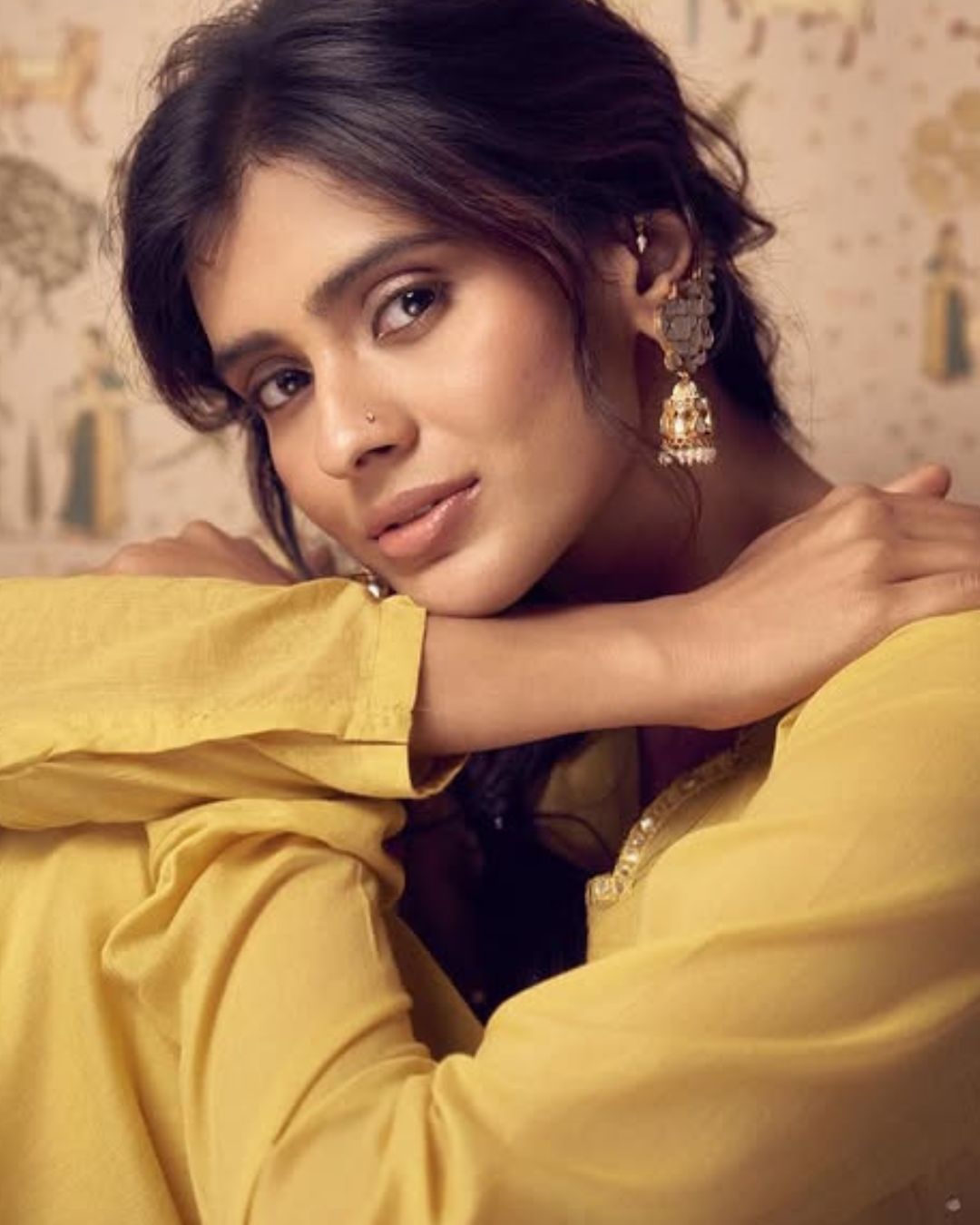 Hebah Patel : ట్రెడిషినల్ లుక్ లో హెబ్బా పటేల్ ఎంత అందంగా ఉందో.. సో క్యూట్ అంతే..
