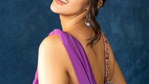 Kavya Thapar Photos: కావ్య థాపర్‌ లేటెస్ట్‌ ఫోటోలు.. హాట్స్‌ లుక్స్‌ పిచ్చెక్కిస్తున్న ‘ఇస్మార్ట్‌’ బ్యూటీ