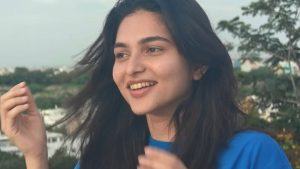 Kayadu lohar : న్యాచురల్ లుక్ లో కుర్రాళ్ల గుండెల్ని కొల్లగొడుతున్న కాయదు.. సూపర్ అంతే..
