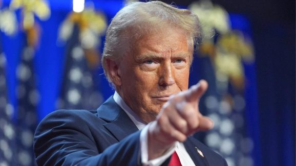 Donald Trump: ట్రంప్ టారీఫ్ బాంబ్.. ఏ రంగాలపై ఎఫెక్ట్..?