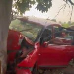 Road Accident: చెట్టును ఢీకొట్టిన కారు.. ఒకరు మృతి, మరో ఆరుగురికి గాయాలు