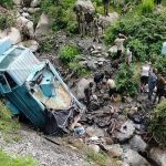 Jammu Kashmir: లోయలో పడిన ఆర్మీ వాహనం.. ఇద్దరు జవాన్లు మృతి, 12 మందికి గాయాలు..