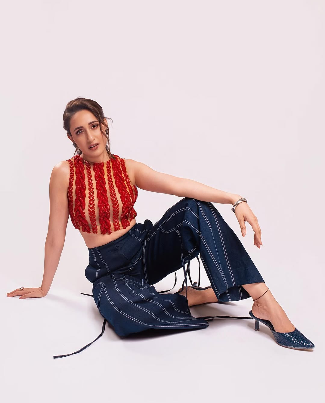 Pragya Jaiswal (Credit: jaiswalpragya/Insta)