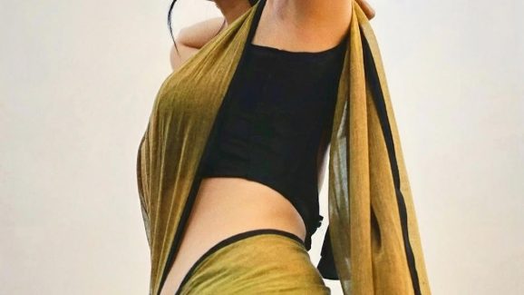 Priyanka Jawalkar: చీరలో అందాలు దాచేస్తూ.. చూపులతో గుచ్చేస్తూ.. కుర్రాళ్లను పిచ్చెక్కిస్తున్న ప్రియాంక జవాల్కర్