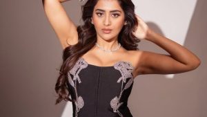 Rashi Singh : ఏముంది మావా.. ఇట్టా చూపిస్తే కుర్రాళ్ళ కళ్ళు ఏమైపోతారు..