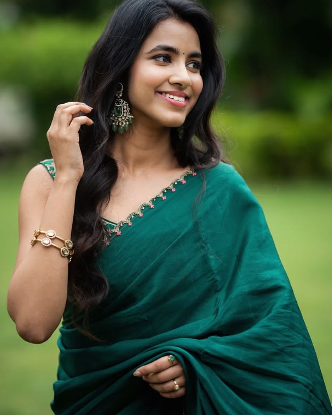 Sivani Nagaram: గ్రీన్ శారీలో శివాని ఎంత క్యూట్ గా ఉందో… కుర్రాళ్ళు ఏమైపోతారో..