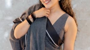 Sravanthi Chokarapu : అబ్బా… స్రవంతి స్మైల్ కే కుర్రాళ్ళు ఫిదా.. ఏముంది మామా..