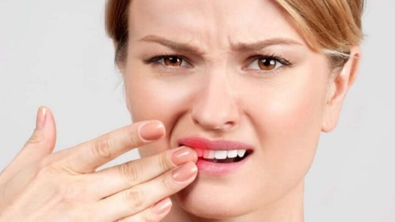 Sensitive Teeth:పళ్లు జివ్వుమంటున్నాయా ? ఈ టిప్స్ ట్రై చేయండి