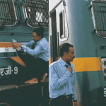 Loco pilot Viral Video: క్షణం ఆగి జెండాకు సెల్యూట్.. లోకో పైలట్ వీడియో వైరల్!