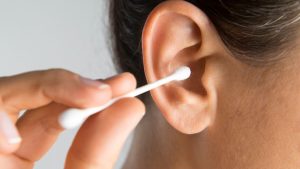 Cotton Buds: కాటన్ బడ్స్ వాడుతున్నారా ? జాగ్రత్త