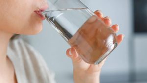 Water side effects: ఎక్కువగా నీరు తాగినా.. ప్రమాదమేనట !