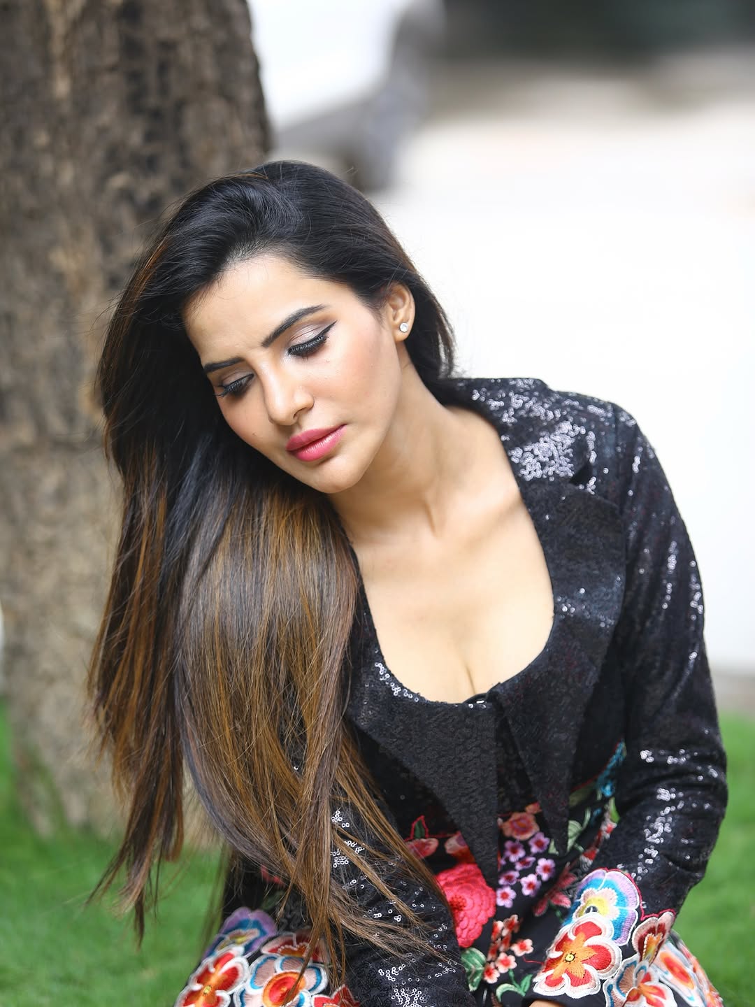 Actress Ashu Reddy Photo Gallery