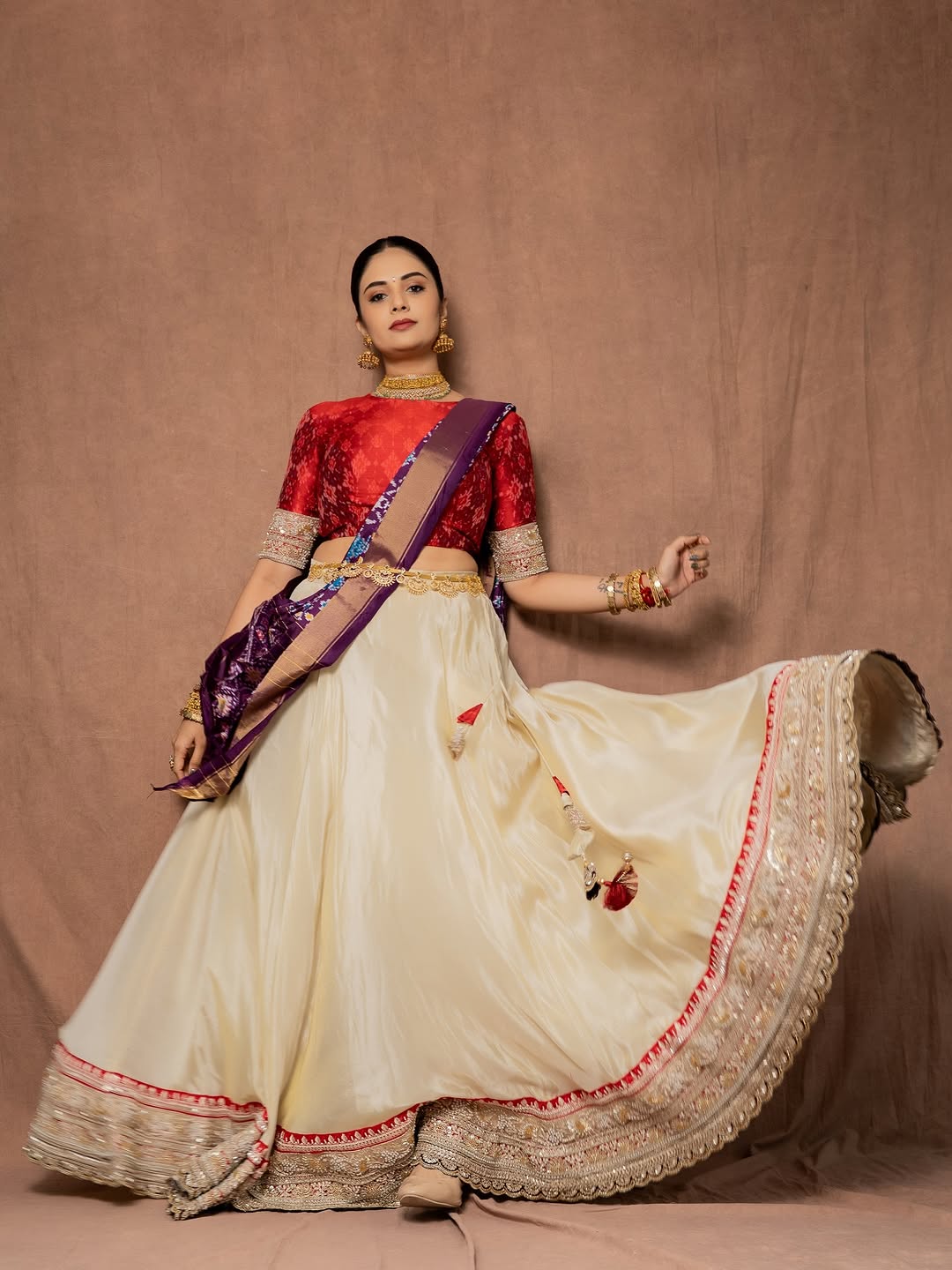 Actress SreeMukhi Photo Gallery